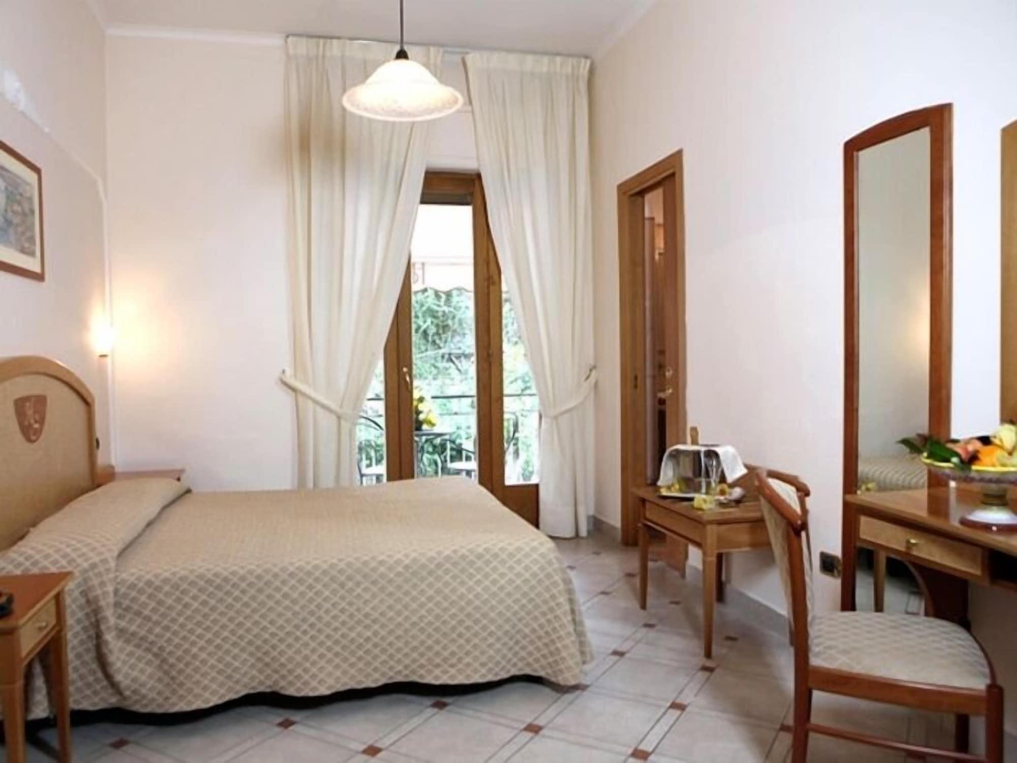 Hotel Savoia Sorrento Exterior photo